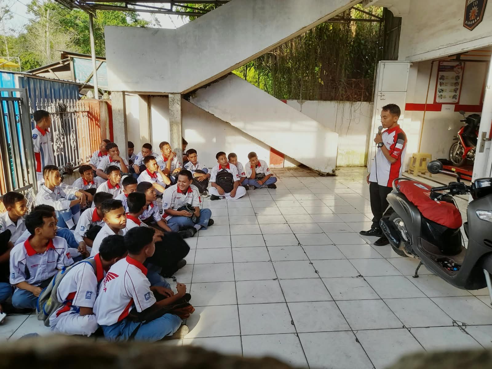 Praktik Kejuruan Sepeda Motor (TBSM)
